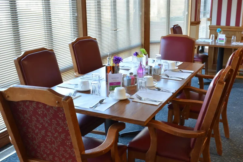 Heritage Oaks photo 9