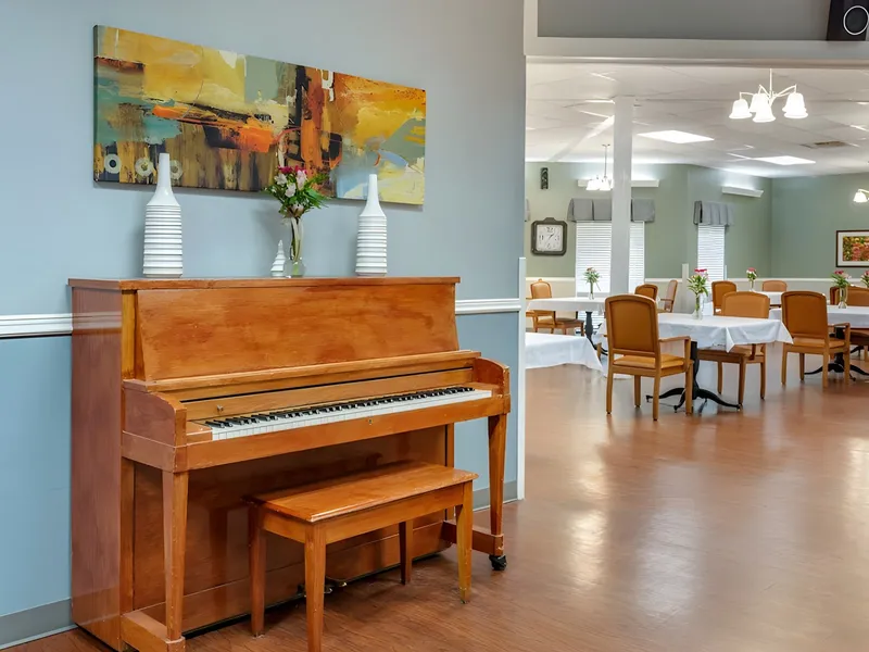 Hillsboro Rehabilitation & Health Care Center photo 4