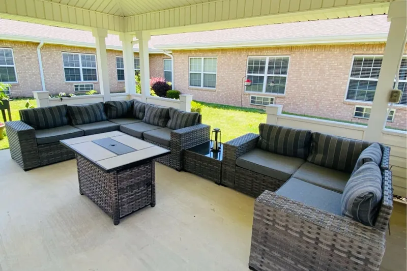 Hopkins Court photo 4