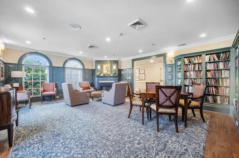 Huntington Common photo 9