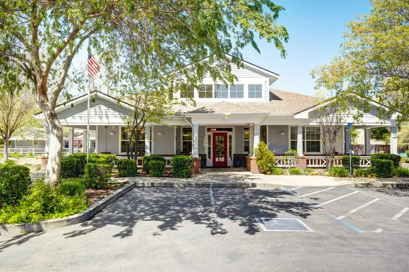 Ivy Park at Laguna Creek - senior living in Elk Grove, California - photo 2