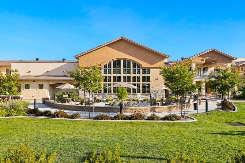 Ivy Park at Murrieta - senior living in Murrieta, California - photo 2