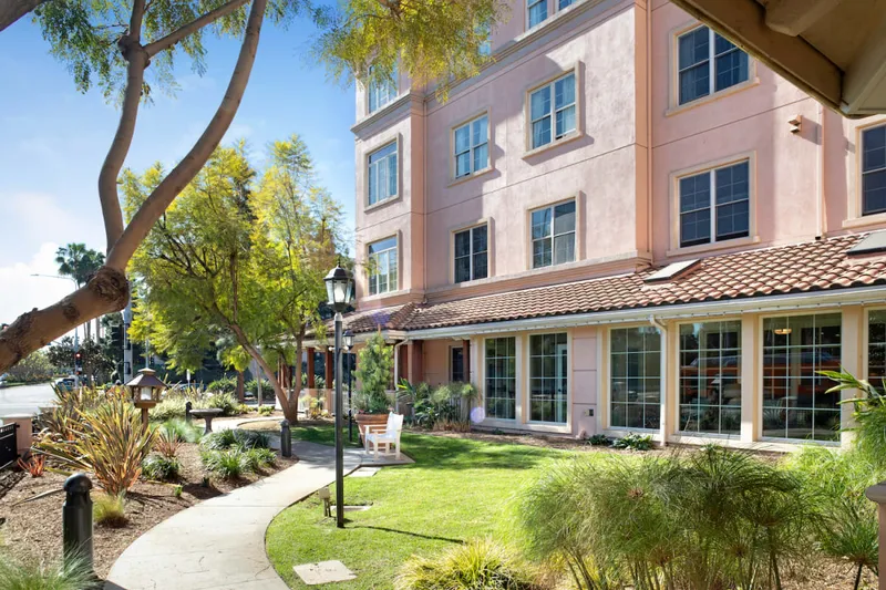 Ivy Park at Playa Vista photo 2