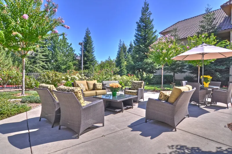 Ivy Park at Roseville photo 8