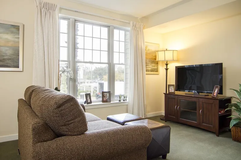 Ivy Park at Seal Beach photo 9