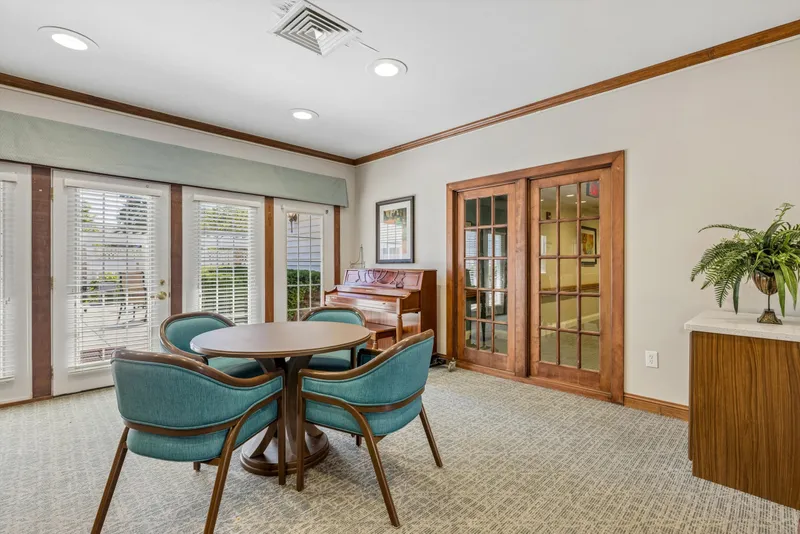 Lake Haven Memory Care - senior living in Kenosha, Wisconsin - photo 7