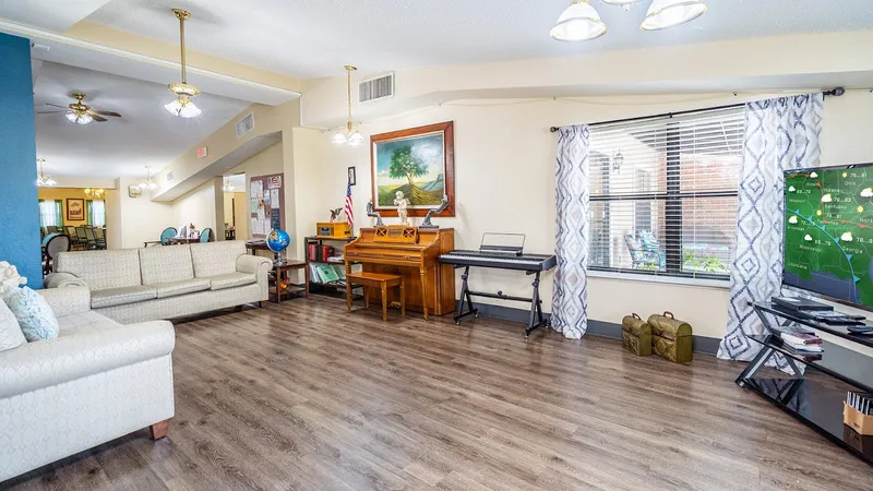 Lake Ridge Village photo 5