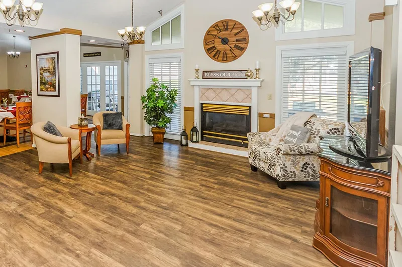 Lakewell Court photo 3