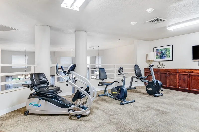 Lakewood Estates photo 7