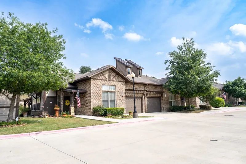 Landon Ridge Alamo Ranch Independent Living photo 8