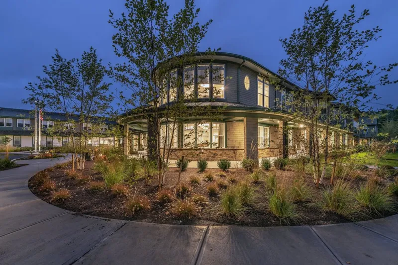 Laurentide at Mashpee Commons photo 2