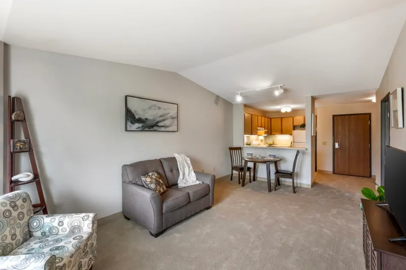 Layton Terrace photo 3