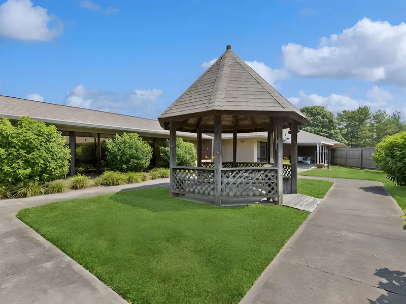 Lexington Country Place photo 4