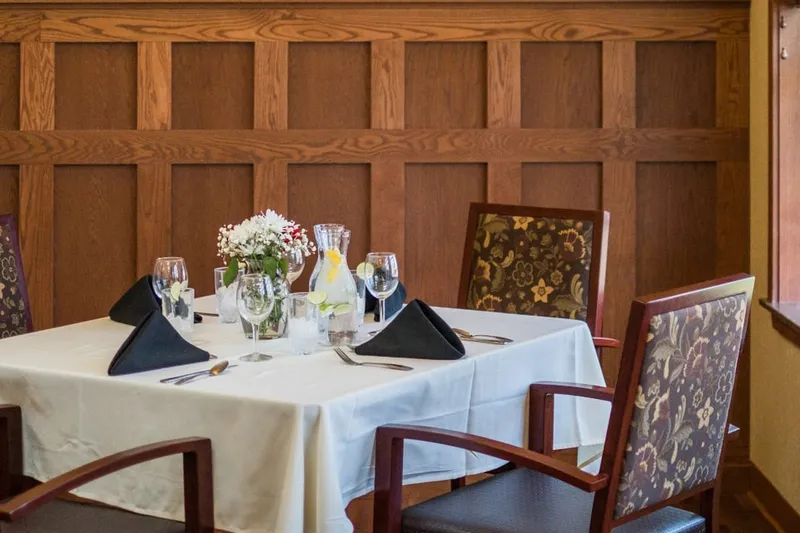 Lincoln Village Senior Living photo 7