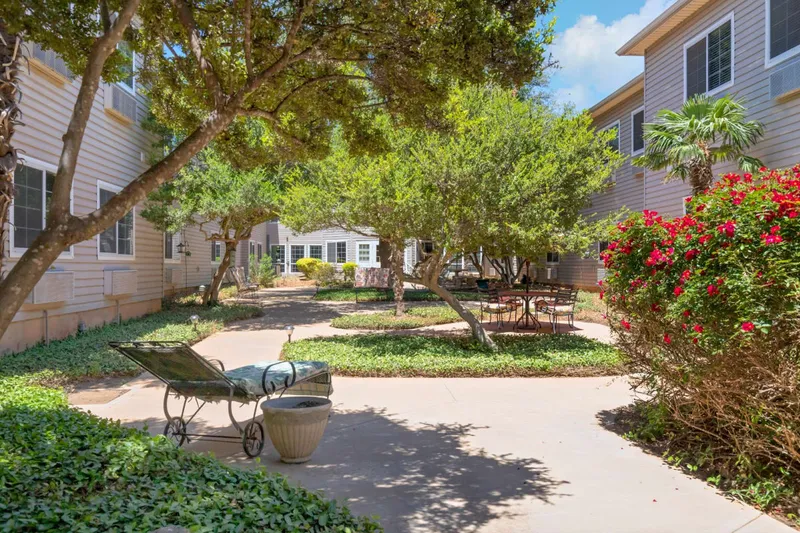 Lyndale San Angelo Senior Living photo 4
