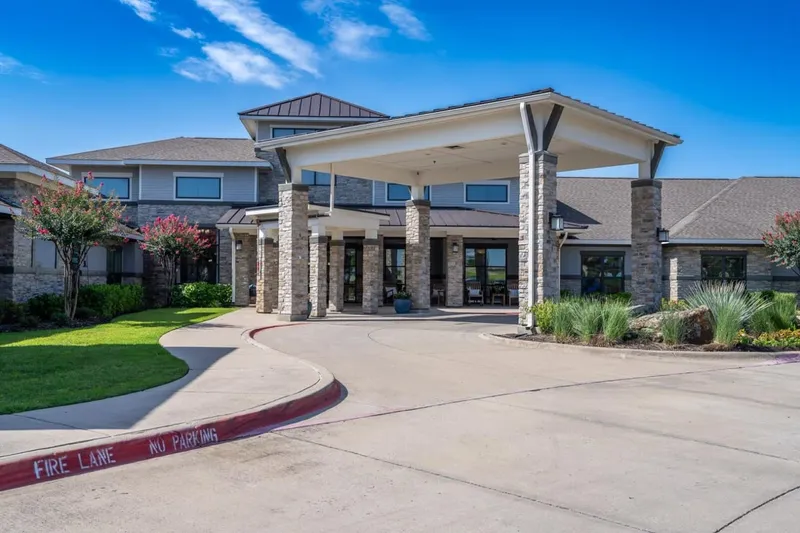 Lynridge of Arlington Assisted Living & Memory Care photo 2