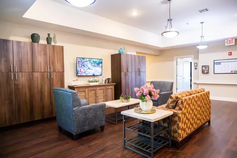 Lynridge of Arlington Assisted Living & Memory Care photo 3