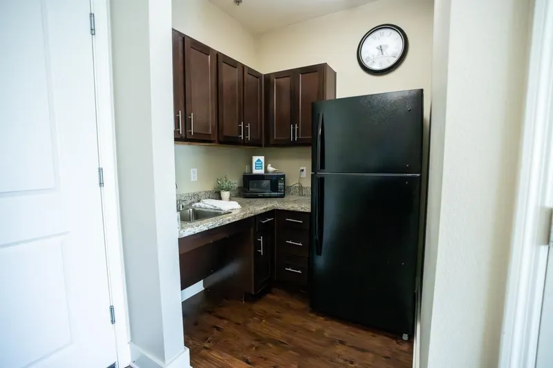 Lynridge of Arlington Assisted Living & Memory Care photo 7