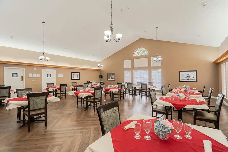 Mackenzie Court photo 6