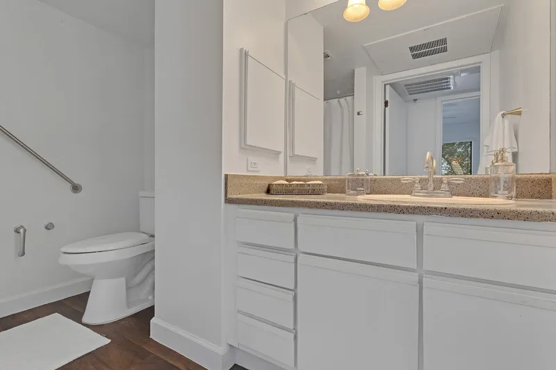 Madison Estates photo 3