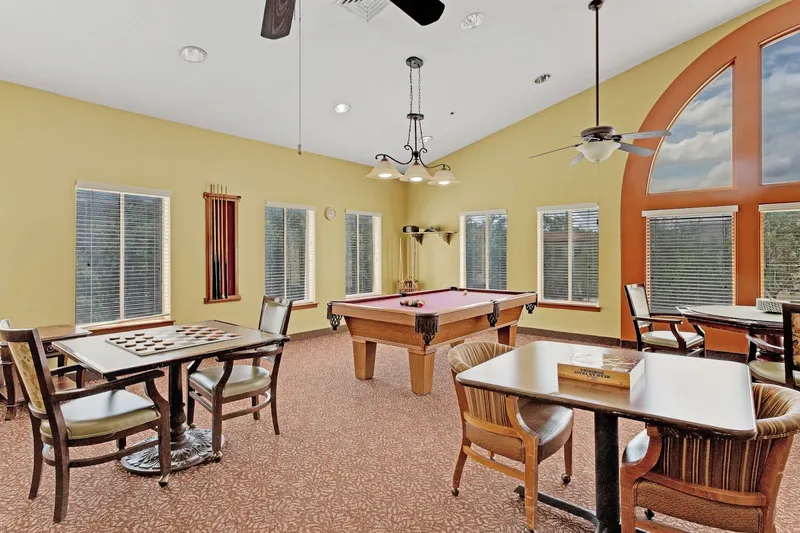 Madison Estates photo 5