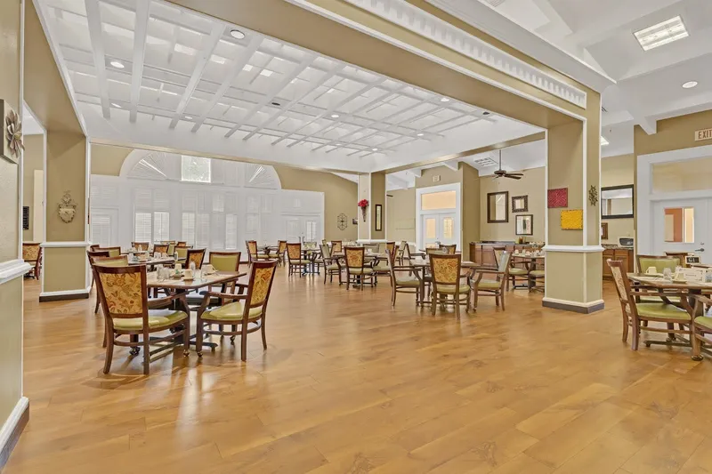 Madison Estates photo 9