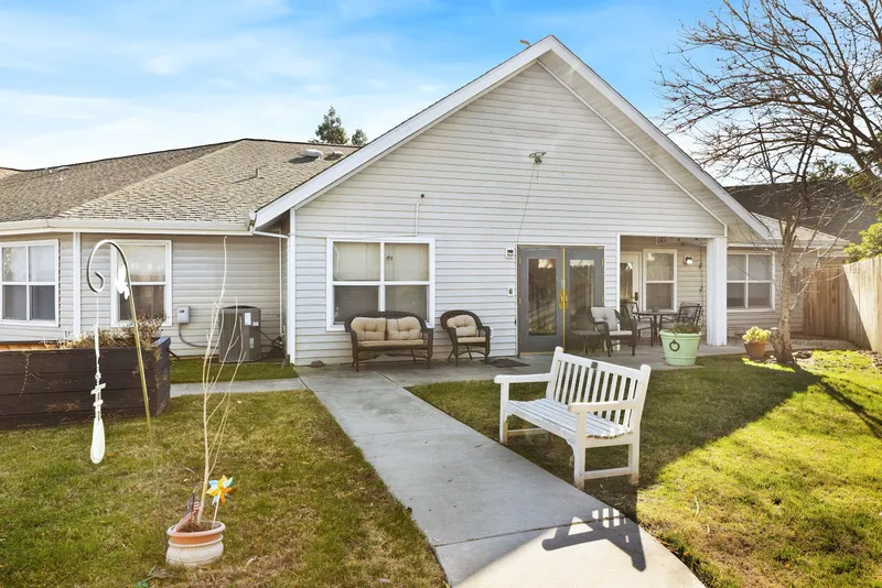 Marbella Marysville photo 6