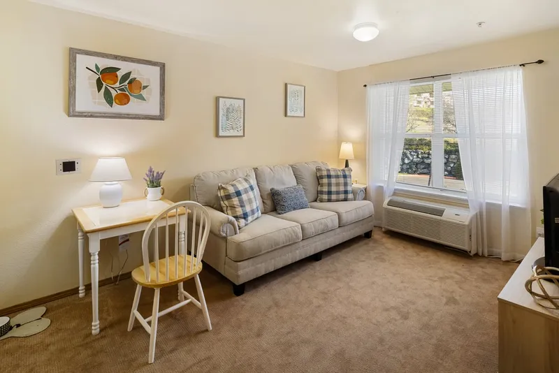 Marbella Oroville photo 9