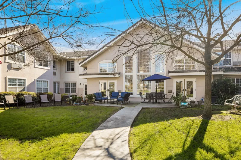 Marbella Visalia photo 3