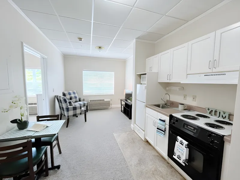 Mars Hill Manor photo 2