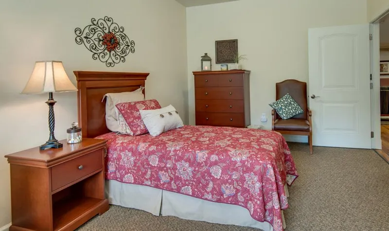 Mattis Pointe Senior Living - senior living in St. Louis, Missouri - photo 6