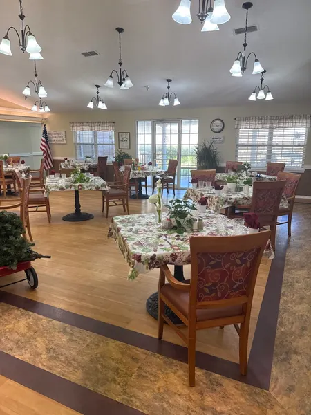 Meadowview Place photo 9