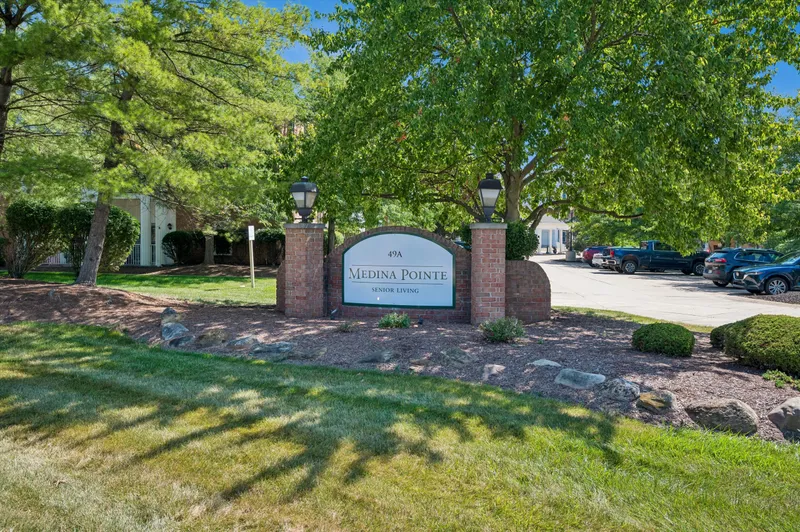 Medina Pointe Senior Living - senior living in Medina, Ohio - photo 2