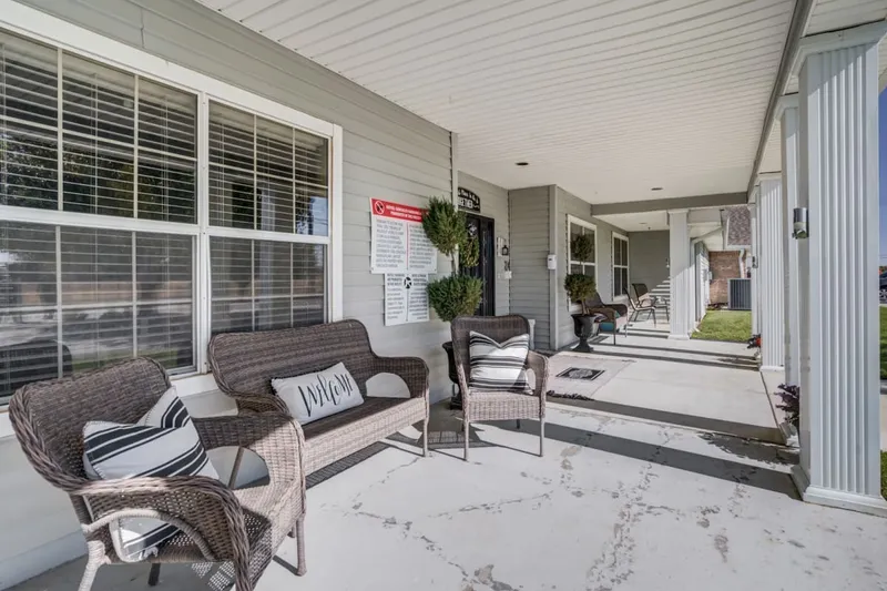 Meredith Court photo 7