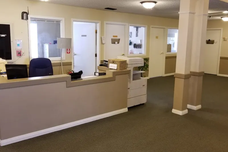 Meredith Court photo 8