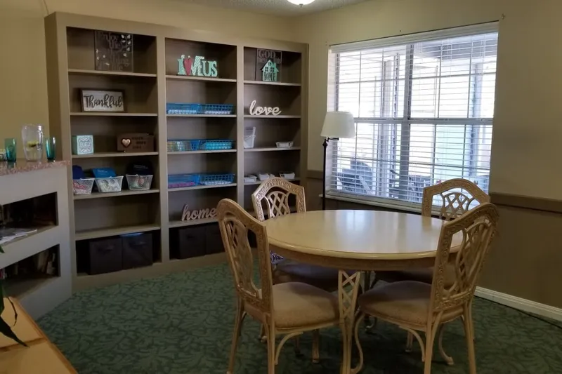 Meredith Court photo 9