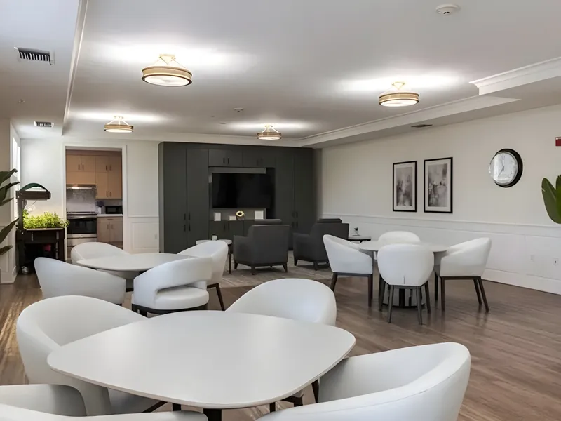 Merrill Gardens at Gilroy photo 6