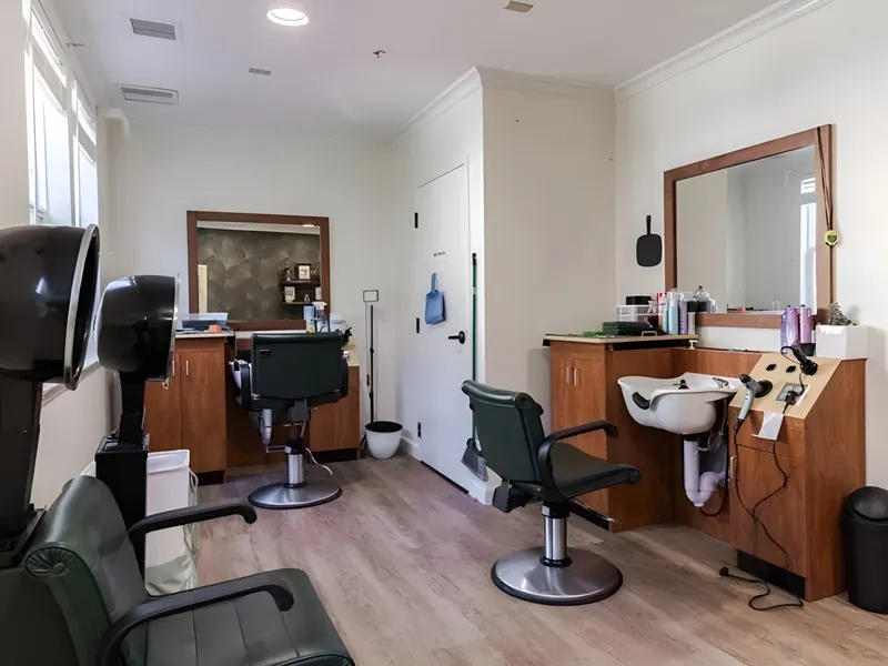 Merrill Gardens at Gilroy photo 8