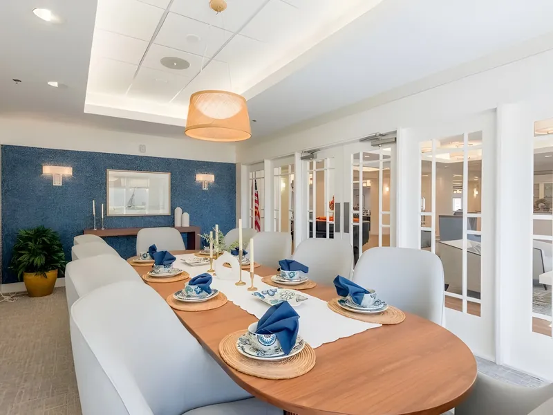 Merrill Gardens at Huntington Beach photo 6