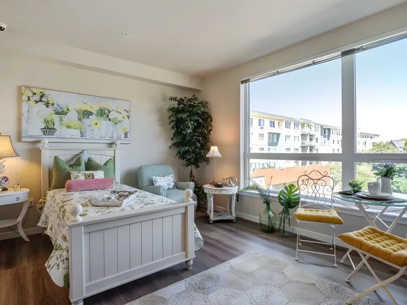 Merrill Gardens at Renton Centre photo 8