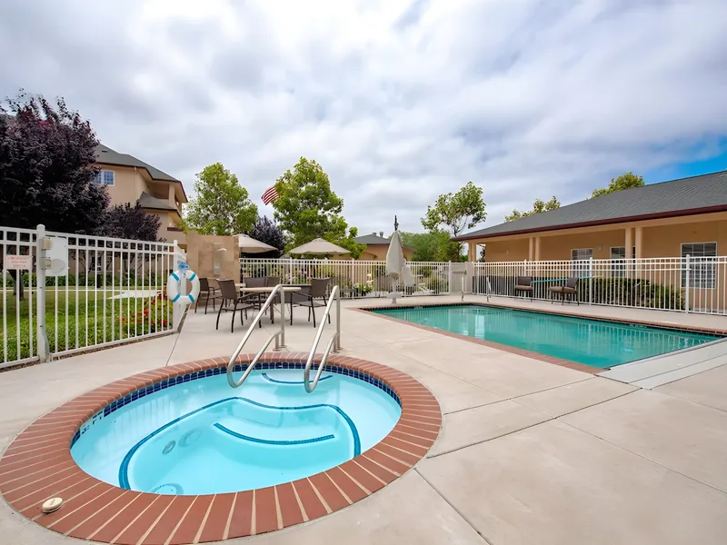 Merrill Gardens at Santa Maria photo 4