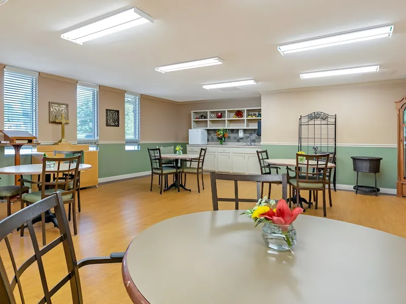 Metropolis Rehabilitation & Health Care Center photo 4