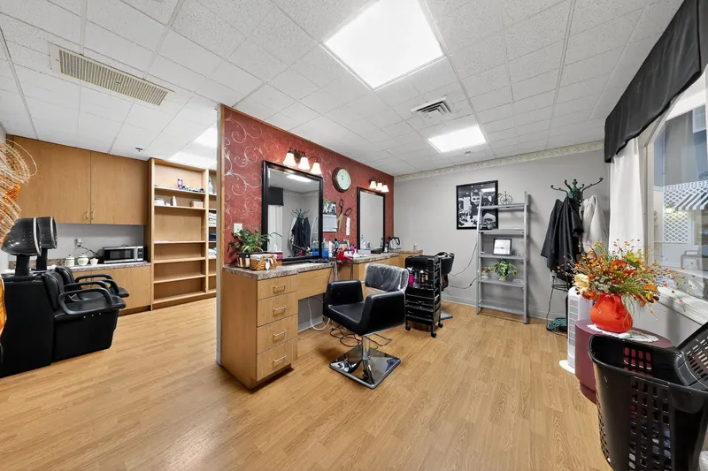 Milford Place photo 5