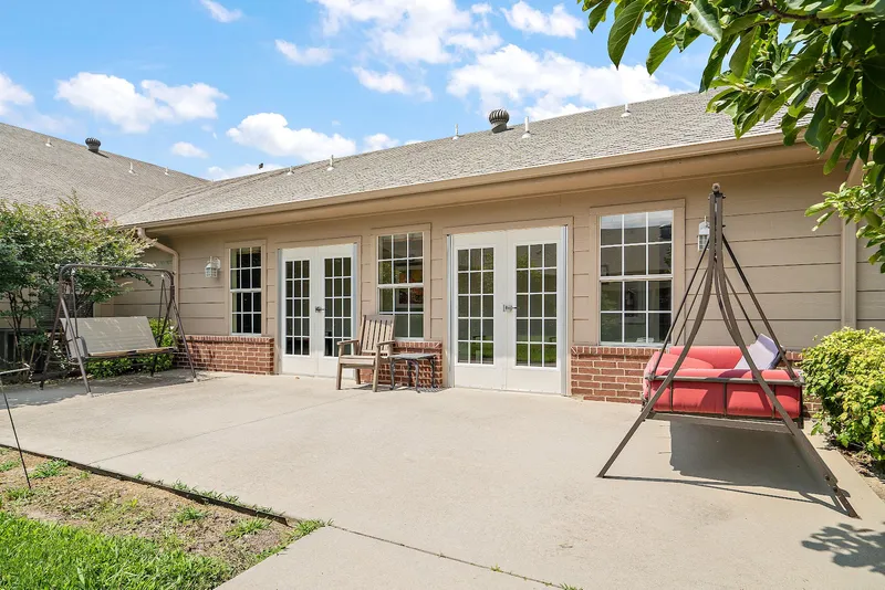 Morada Burleson photo 3