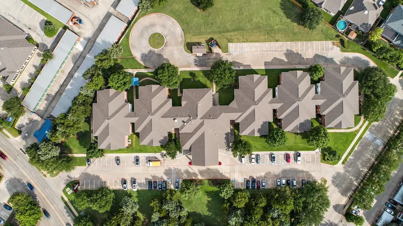 Morada Grand Prairie photo 3