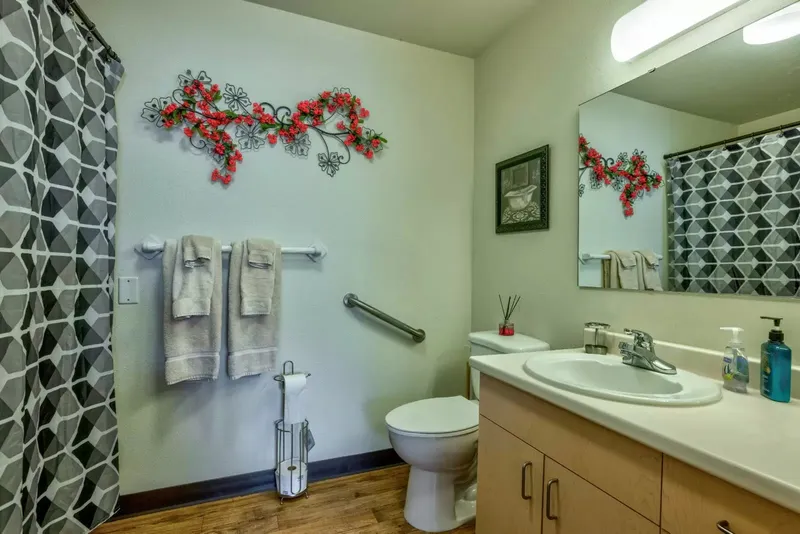 Morada Rogers photo 2