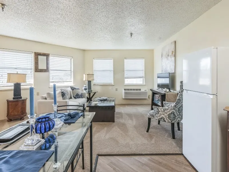 Nouveau Marc by Barclay House photo 6