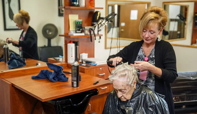 Oak Leaf Manor South Senior Living photo 6