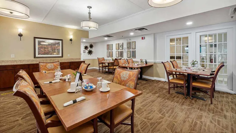 Oak Woods Manor Senior Living - senior living in La Porte, Indiana - photo 11