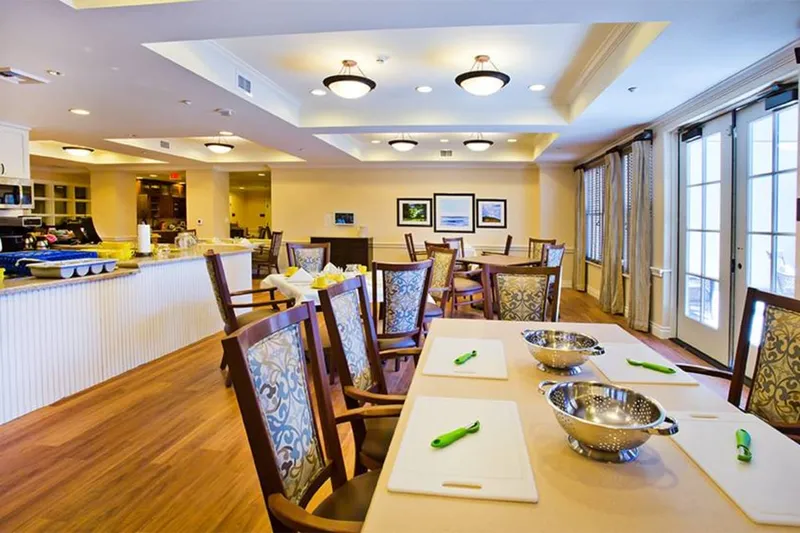 Oakmont of Burlingame photo 10